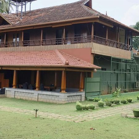 Kuttichira Heritage Home Alappuzha Buitenkant foto