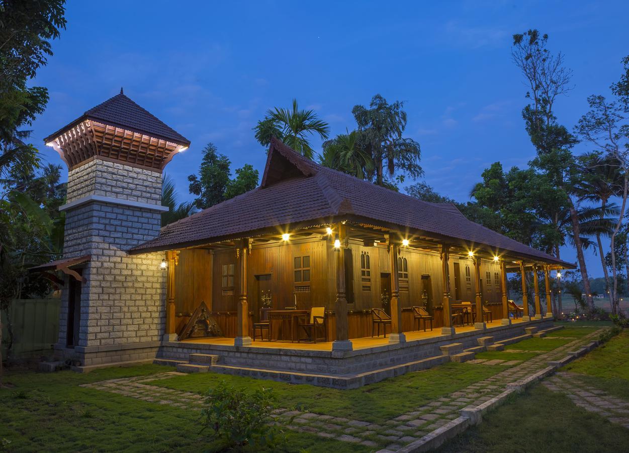 Kuttichira Heritage Home Alappuzha Buitenkant foto